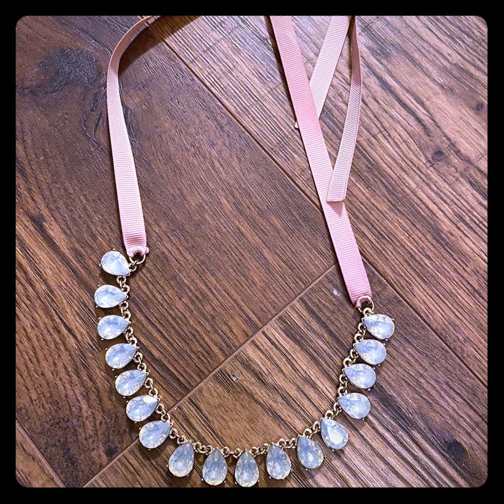 🌿 SOLD 🌿 Banana Republic necklace
